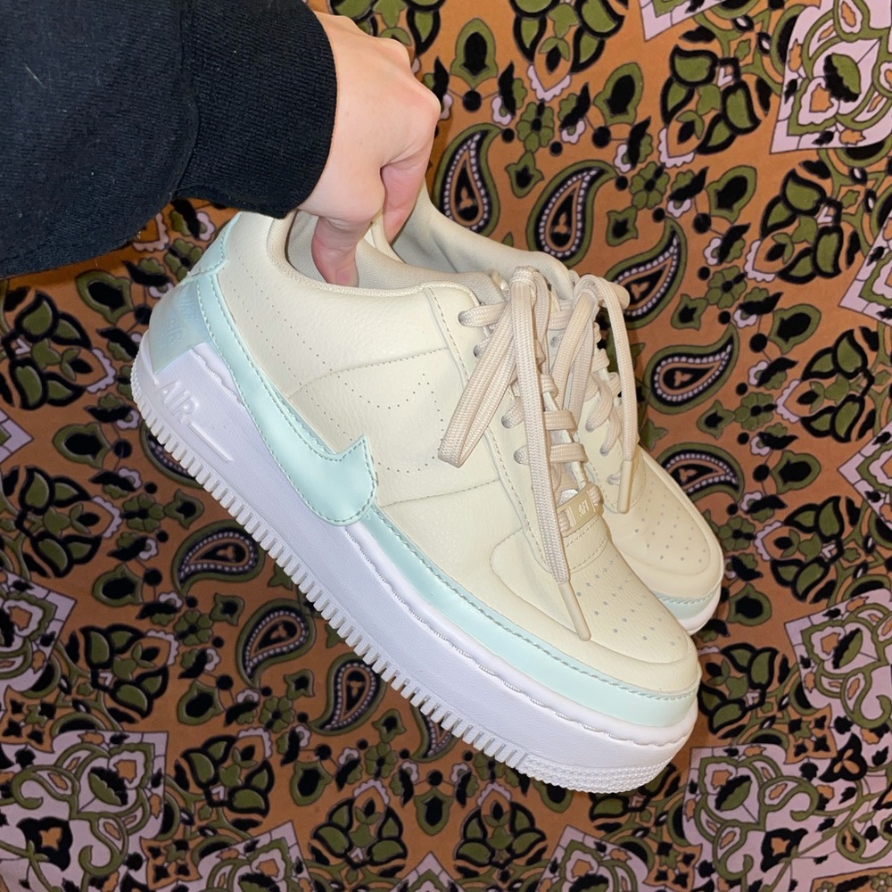 Nike Air Force 1